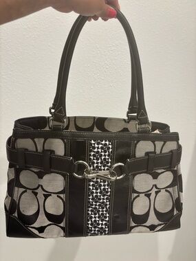 Vintage Coach Black and Cream Signature Horsebit Shoulder Bag